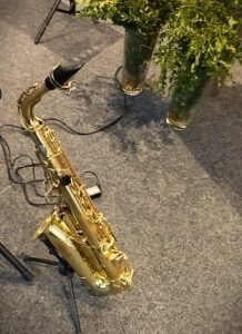 Saxophon am Flughafen